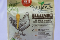 Beyond-Reich-an-Huhn