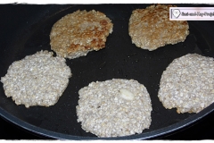 Haferflockenkekse-in-der-Pfanne-braten