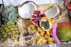 Karton-voller-Obst