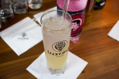 Luxury-Liqueur-Drink-mit-Eiswürfel