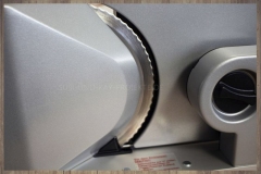 ritter-Allesschneider-icaro-7-Messer-Ausgabeseite