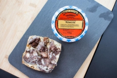 Wurstspezialitäten-aus-Thüringen-Rotwurst-im-Glas
