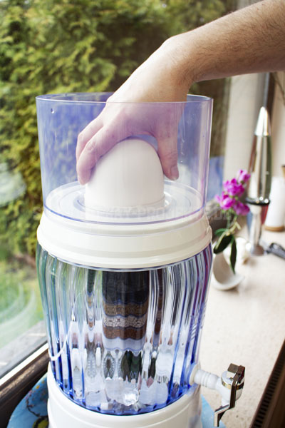 Keramik-Wasser-Filter-im-Oberen-Tank